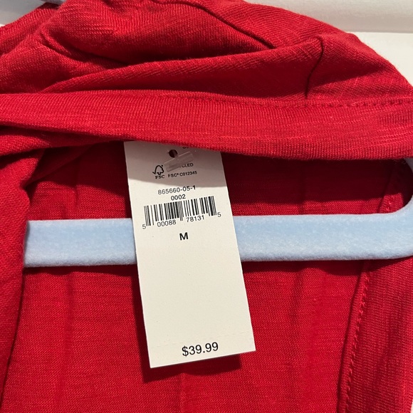 NWT Banana Republic Factory Women’s Red Flutter top - Picture 8 of 8